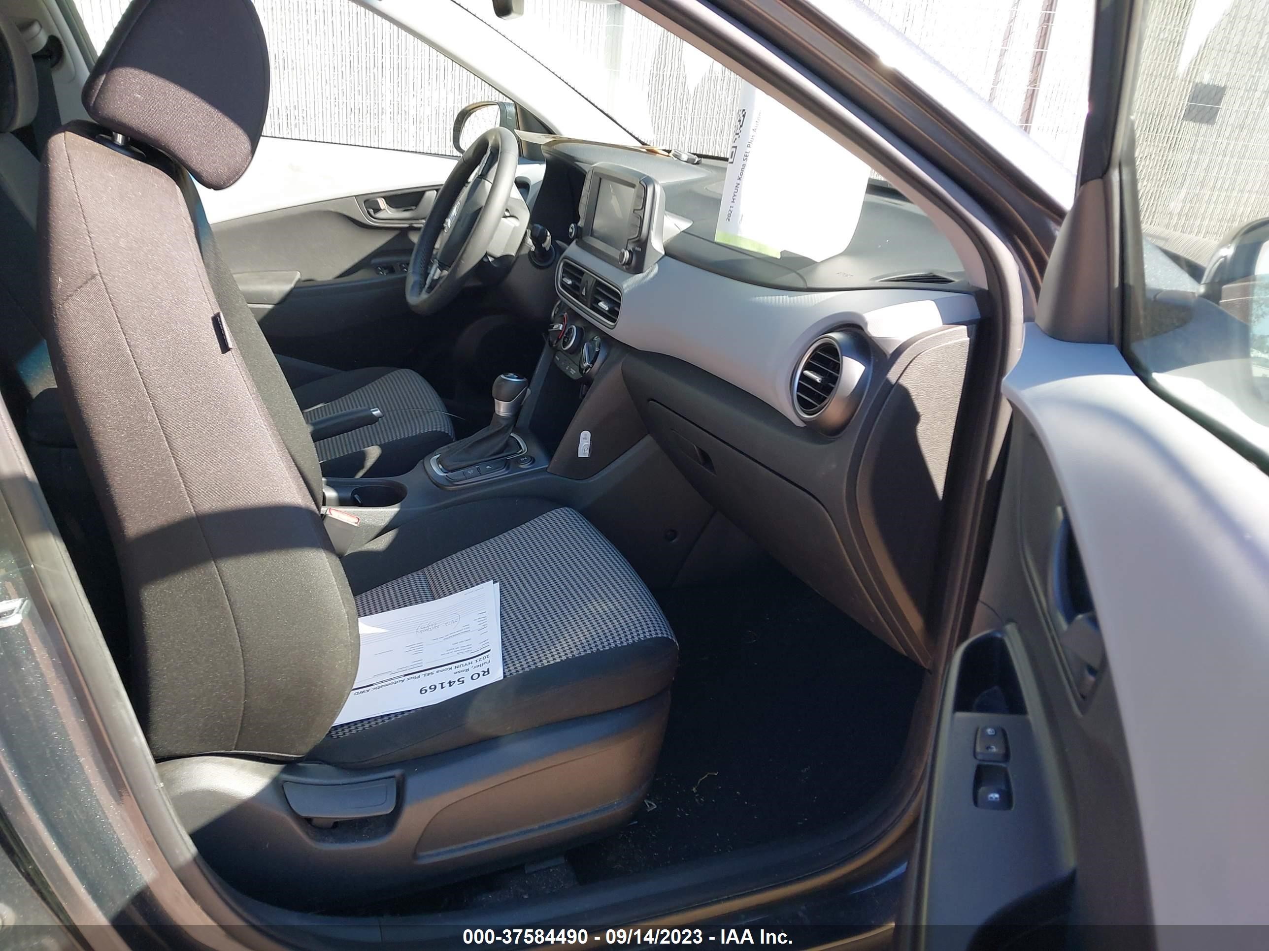 Photo 4 VIN: KM8K6CAA0MU687846 - HYUNDAI KONA 