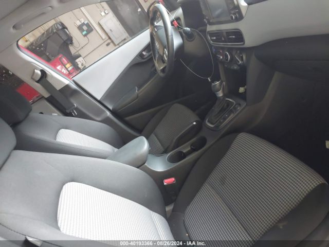 Photo 4 VIN: KM8K6CAA2MU615045 - HYUNDAI KONA 