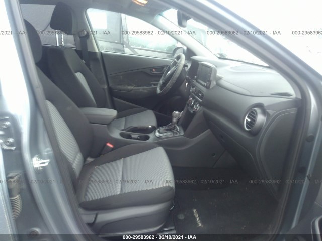 Photo 4 VIN: KM8K6CAA5MU608946 - HYUNDAI KONA 