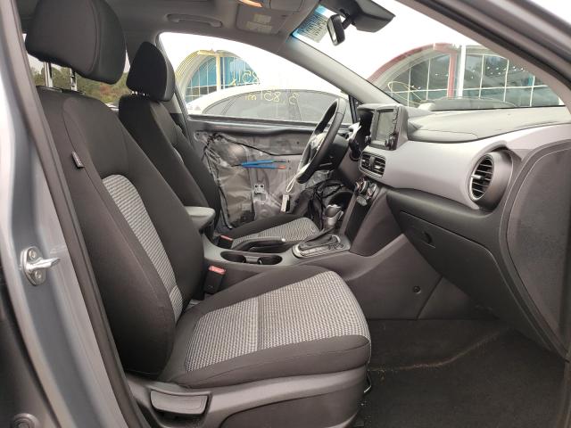 Photo 4 VIN: KM8K6CAA8MU674052 - HYUNDAI KONA SEL P 