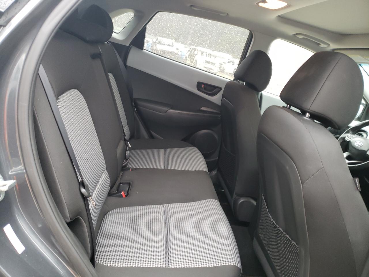 Photo 9 VIN: KM8K6CAAXKU320952 - HYUNDAI KONA 