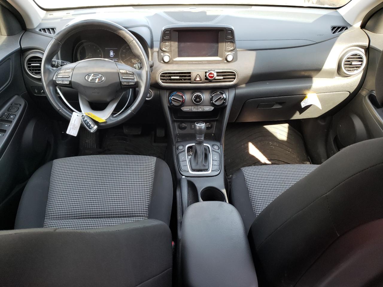 Photo 7 VIN: KM8K6CAAXKU359783 - HYUNDAI KONA 