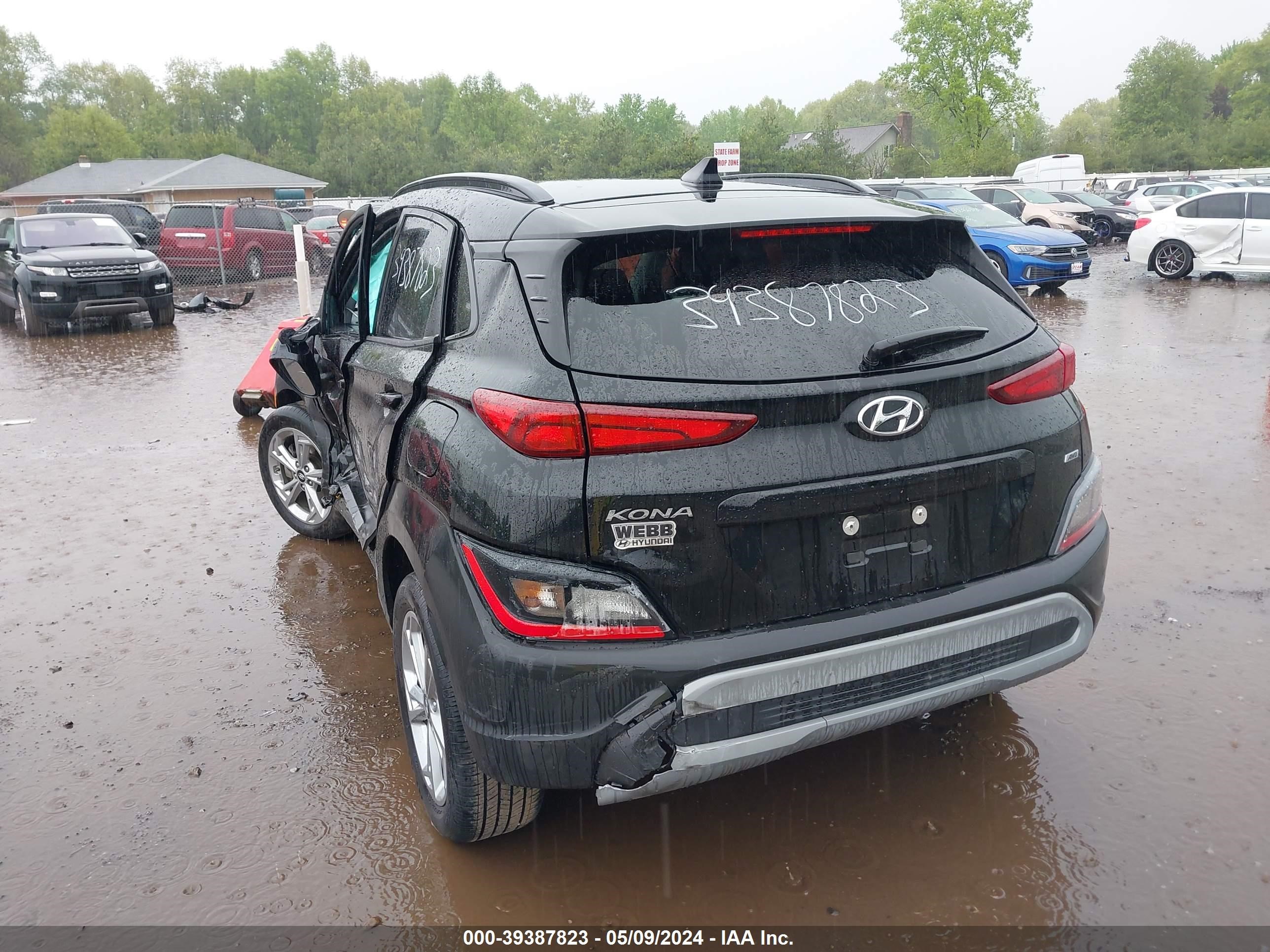 Photo 2 VIN: KM8K6CAB0NU873171 - HYUNDAI KONA 