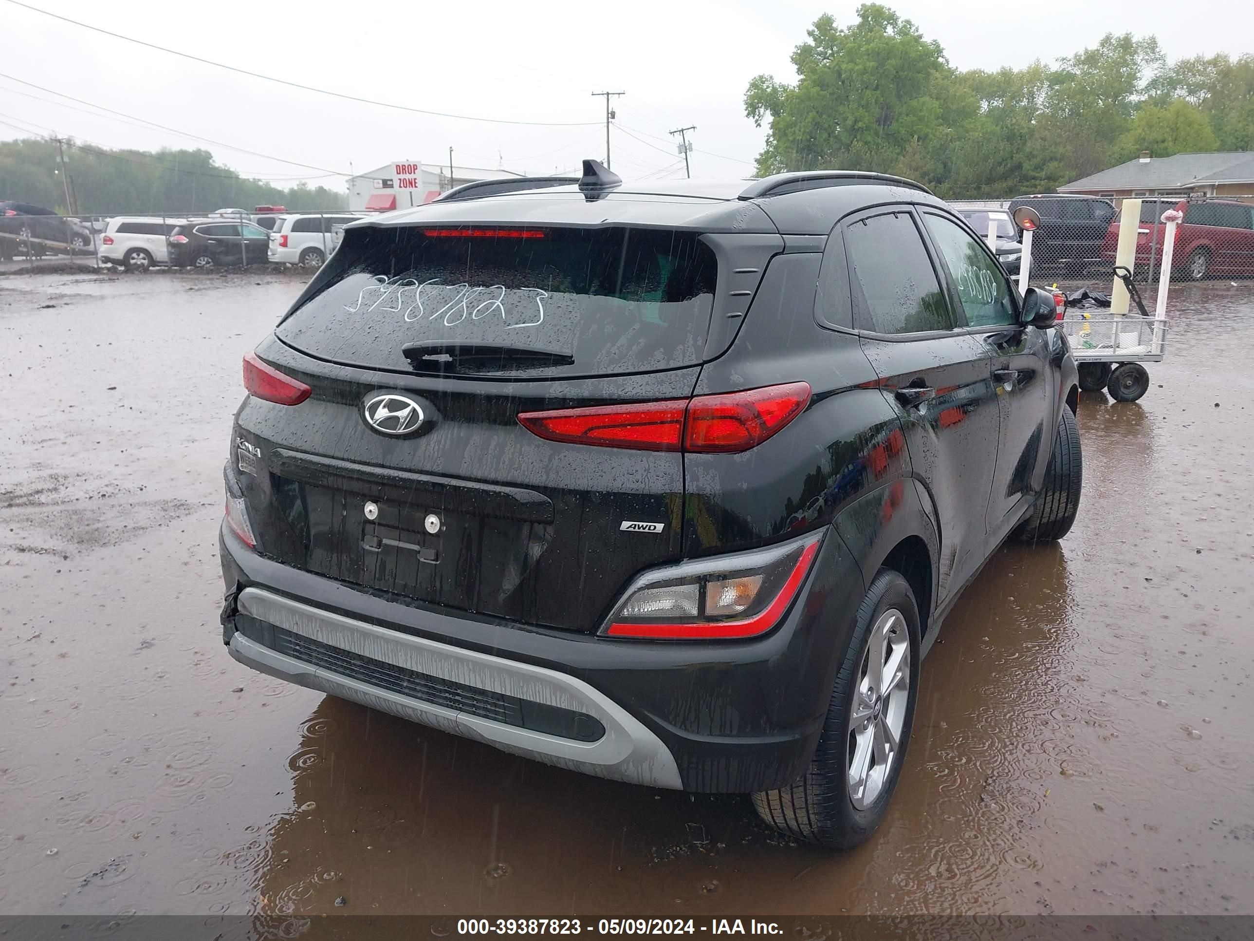 Photo 3 VIN: KM8K6CAB0NU873171 - HYUNDAI KONA 