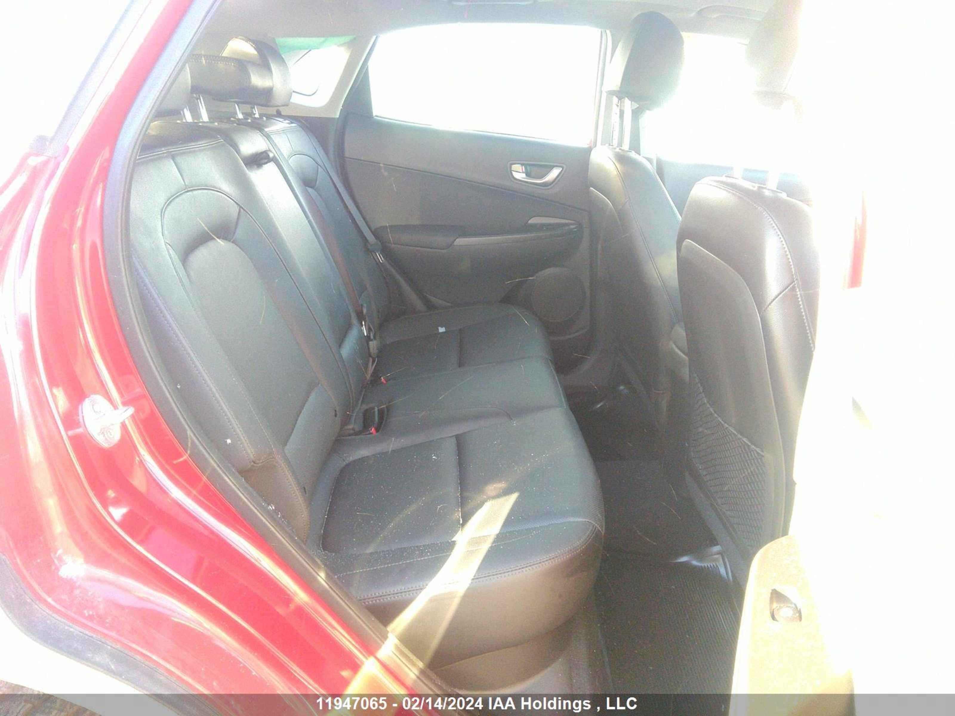 Photo 7 VIN: KM8K6CAB1NU761172 - HYUNDAI KONA 