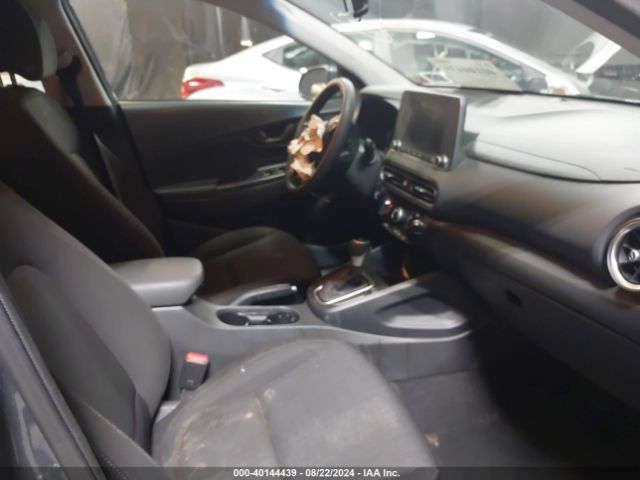 Photo 4 VIN: KM8K6CAB1NU903200 - HYUNDAI KONA 