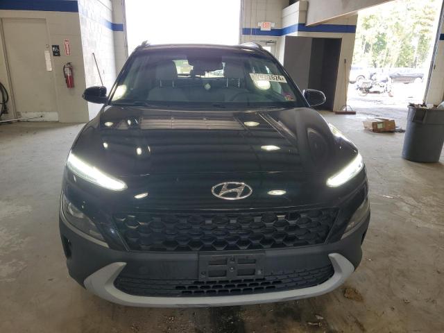 Photo 4 VIN: KM8K6CAB3NU838172 - HYUNDAI KONA SEL 