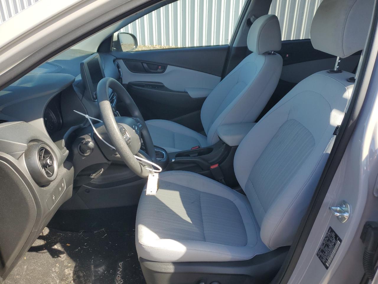 Photo 6 VIN: KM8K6CAB3PU001277 - HYUNDAI KONA 