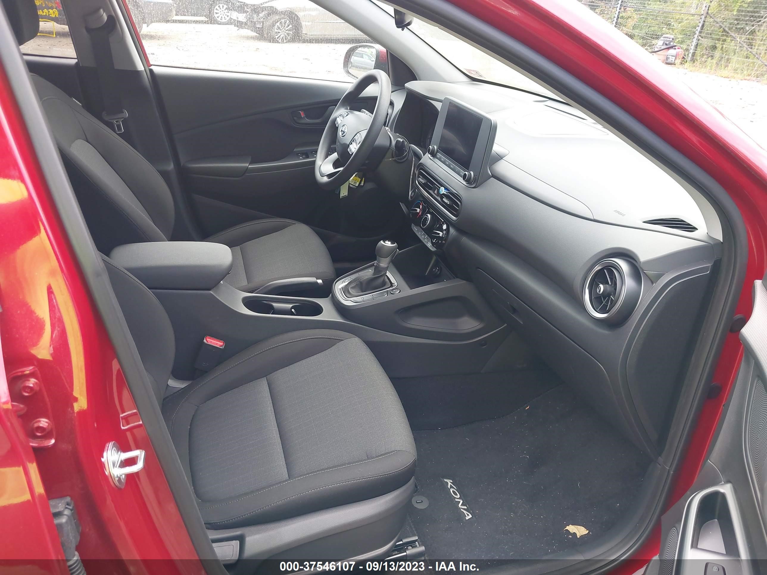 Photo 4 VIN: KM8K6CAB3PU008018 - HYUNDAI KONA 