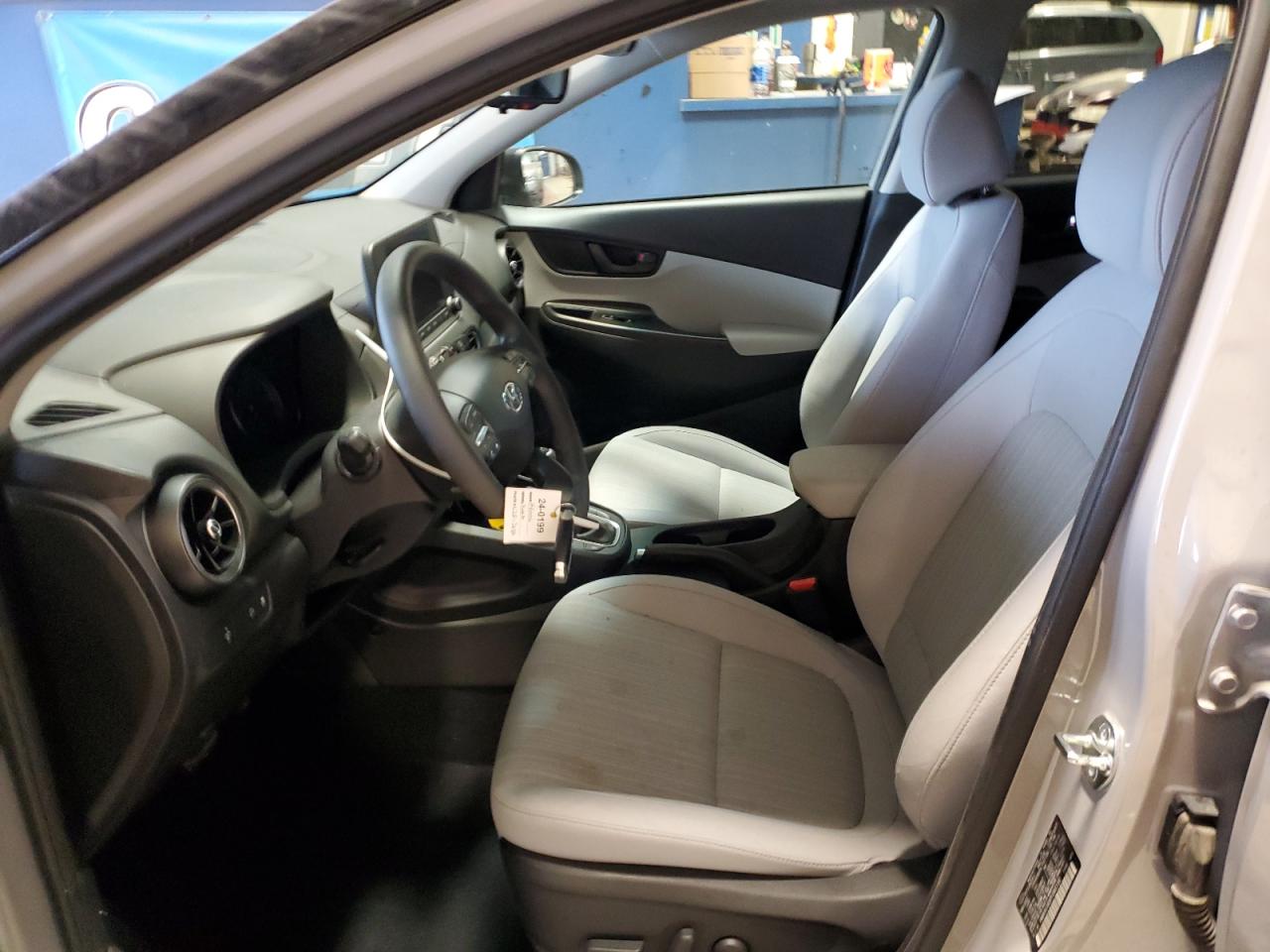 Photo 6 VIN: KM8K6CAB5PU983183 - HYUNDAI KONA 