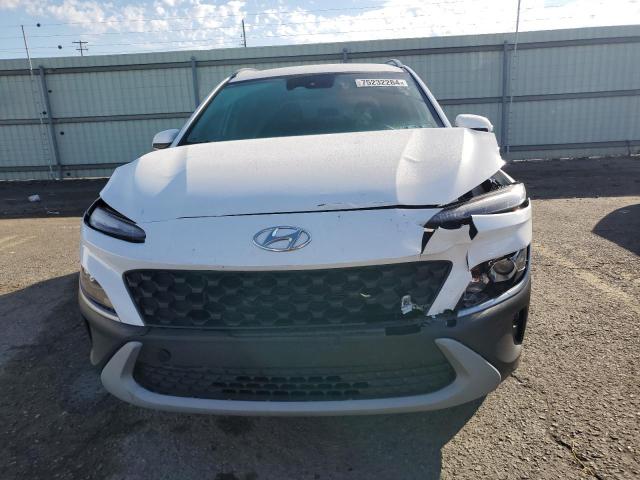 Photo 4 VIN: KM8K6CAB6NU832625 - HYUNDAI KONA SEL 