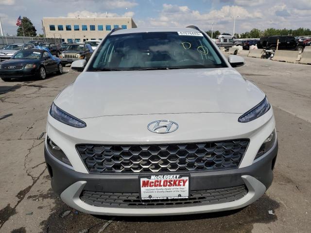 Photo 4 VIN: KM8K6CAB6NU910630 - HYUNDAI KONA SEL 