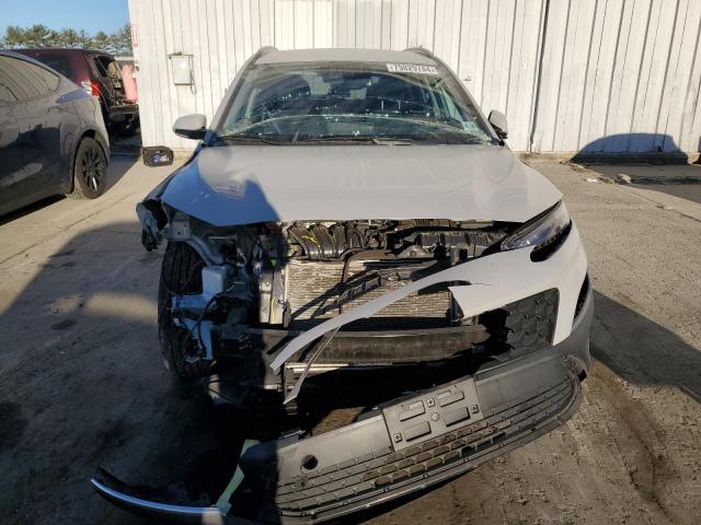 Photo 4 VIN: KM8K6CAB7NU774573 - HYUNDAI KONA SEL 