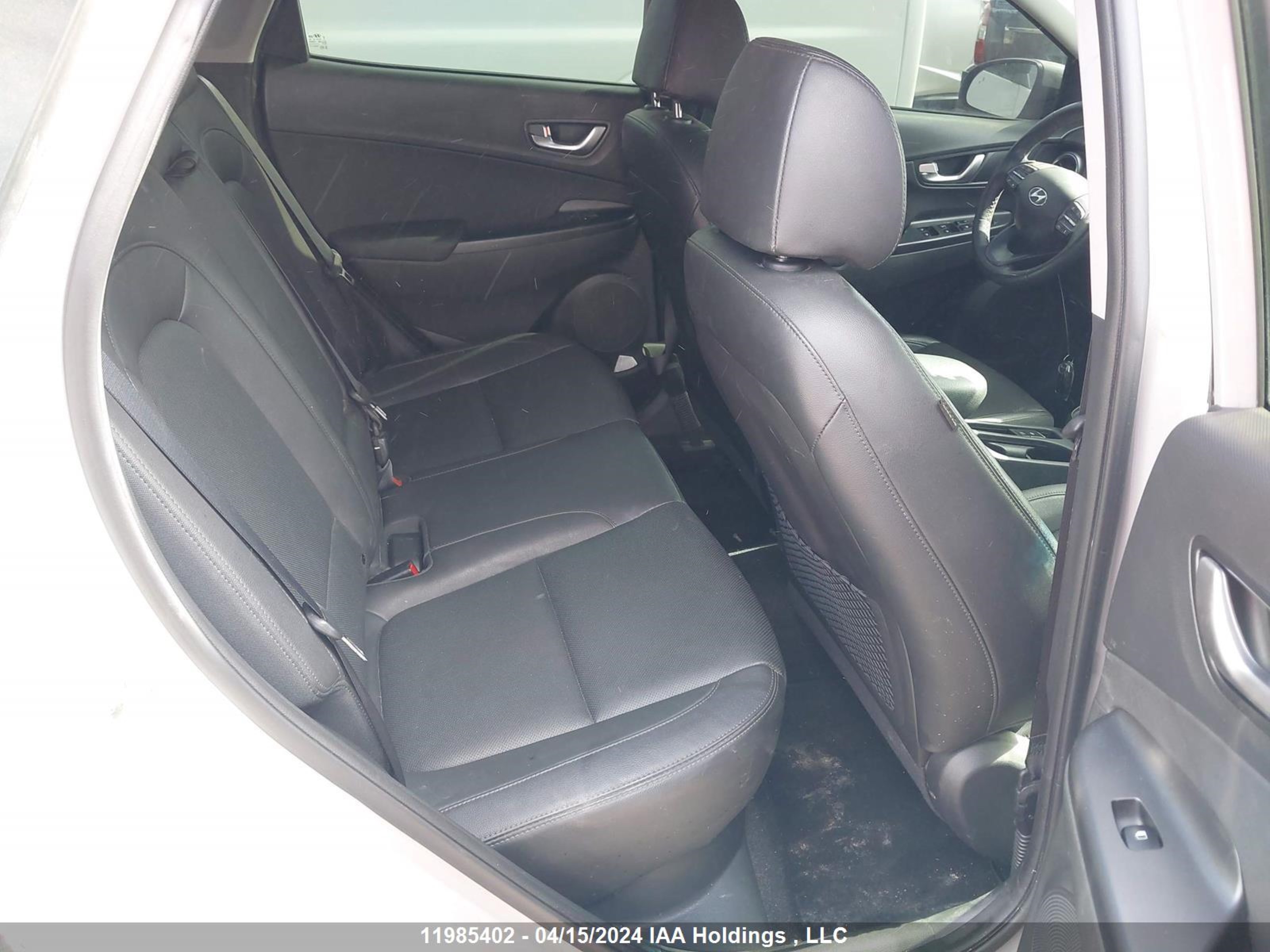 Photo 7 VIN: KM8K6CAB8NU872060 - HYUNDAI KONA 