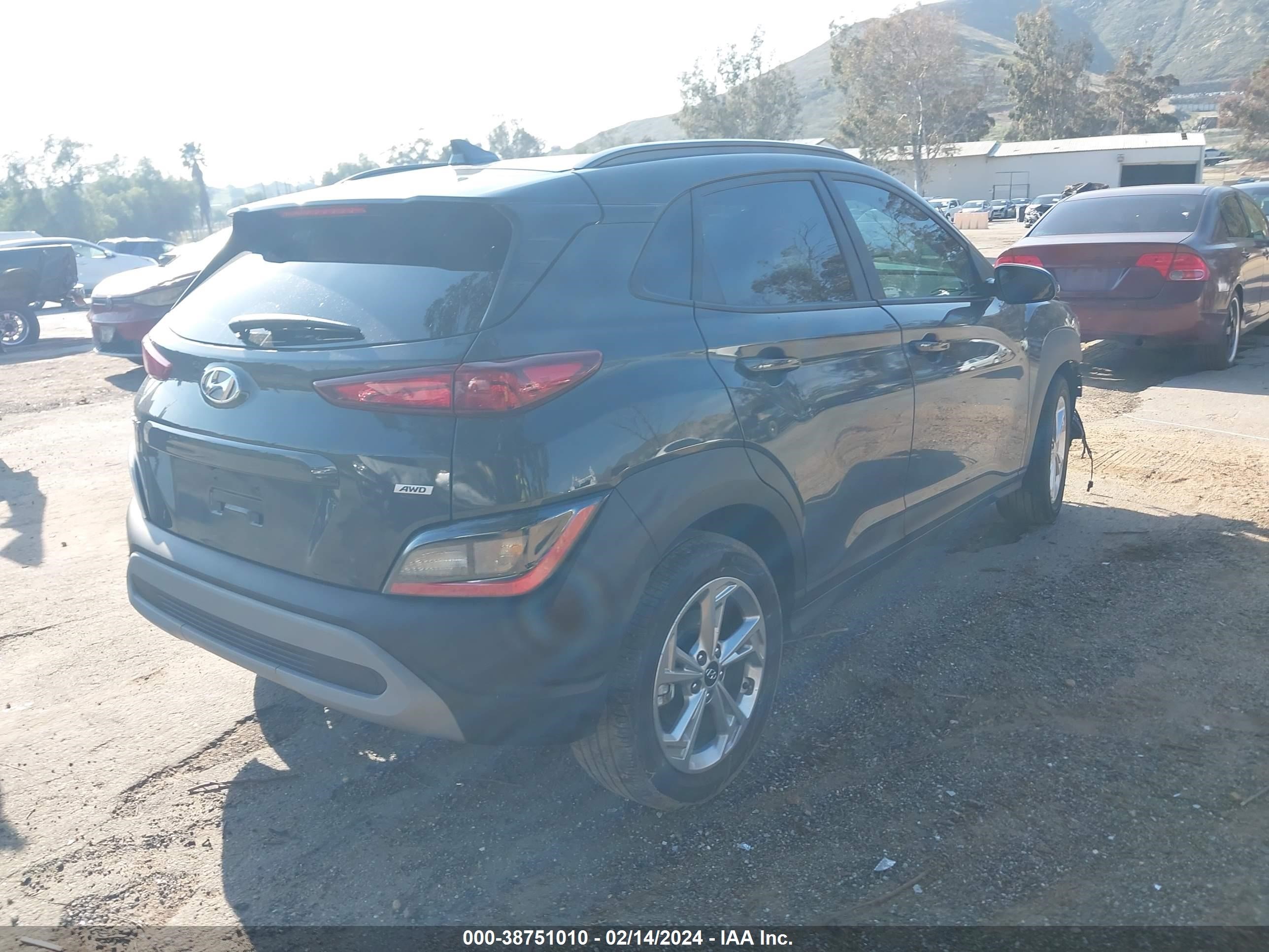 Photo 3 VIN: KM8K6CAB9PU037135 - HYUNDAI KONA 