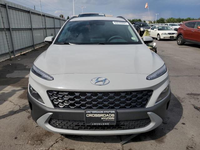 Photo 4 VIN: KM8K6CABXPU012745 - HYUNDAI KONA 