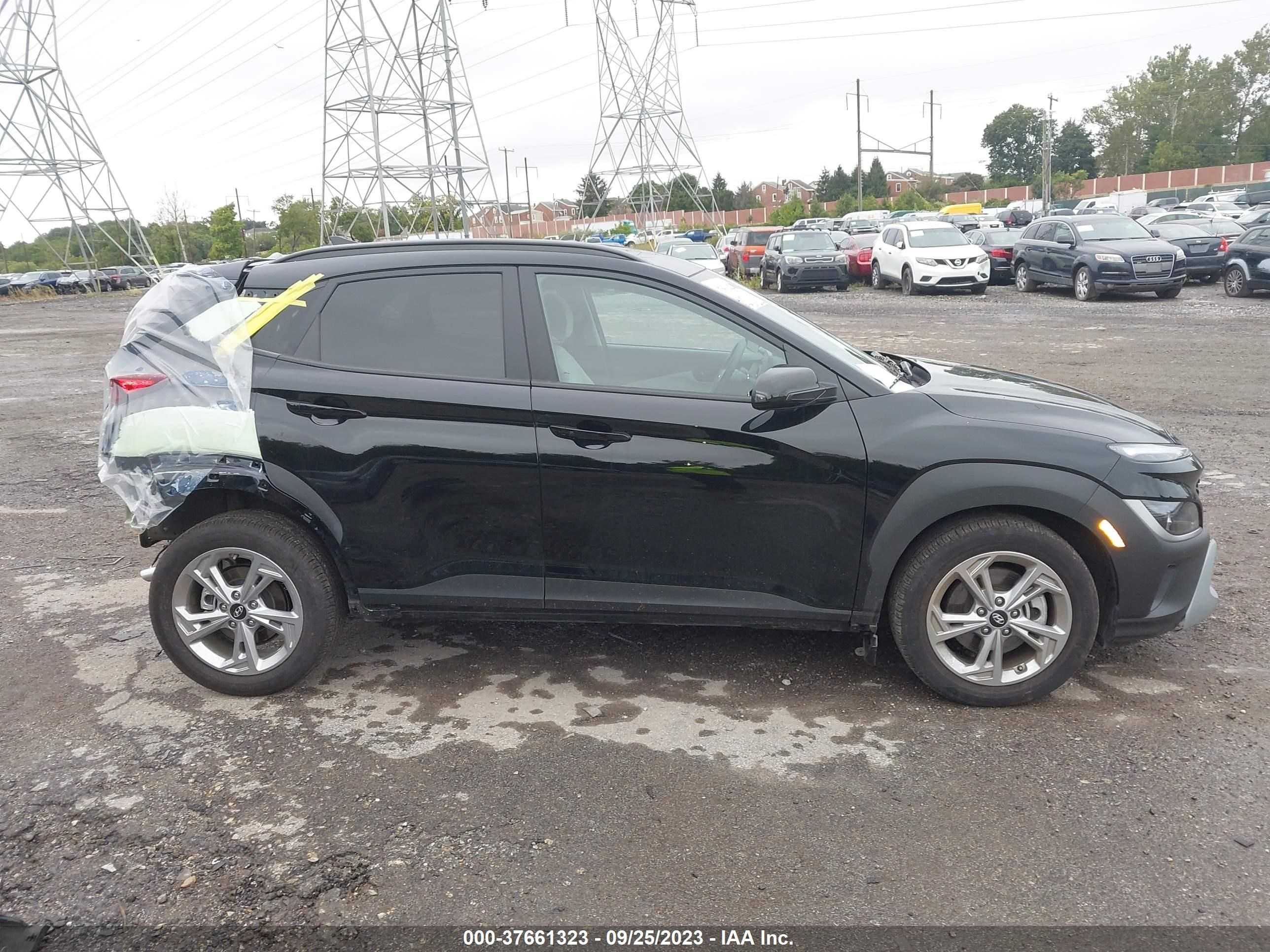 Photo 12 VIN: KM8K6CABXPU987939 - HYUNDAI KONA 