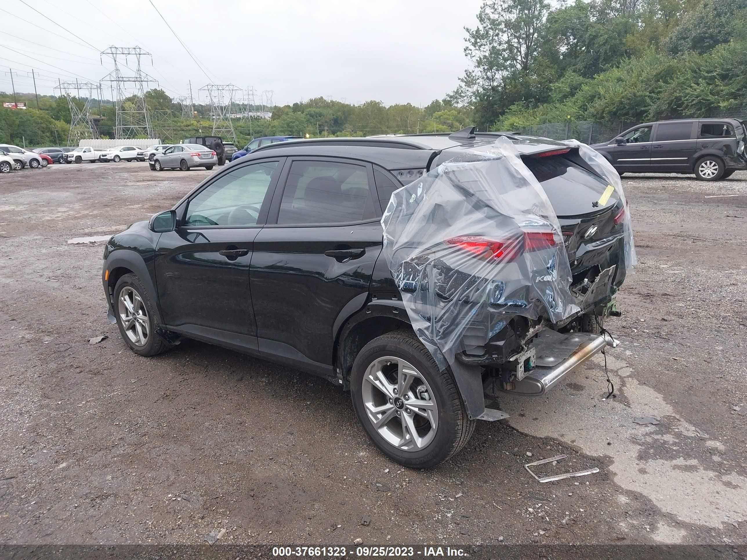 Photo 2 VIN: KM8K6CABXPU987939 - HYUNDAI KONA 