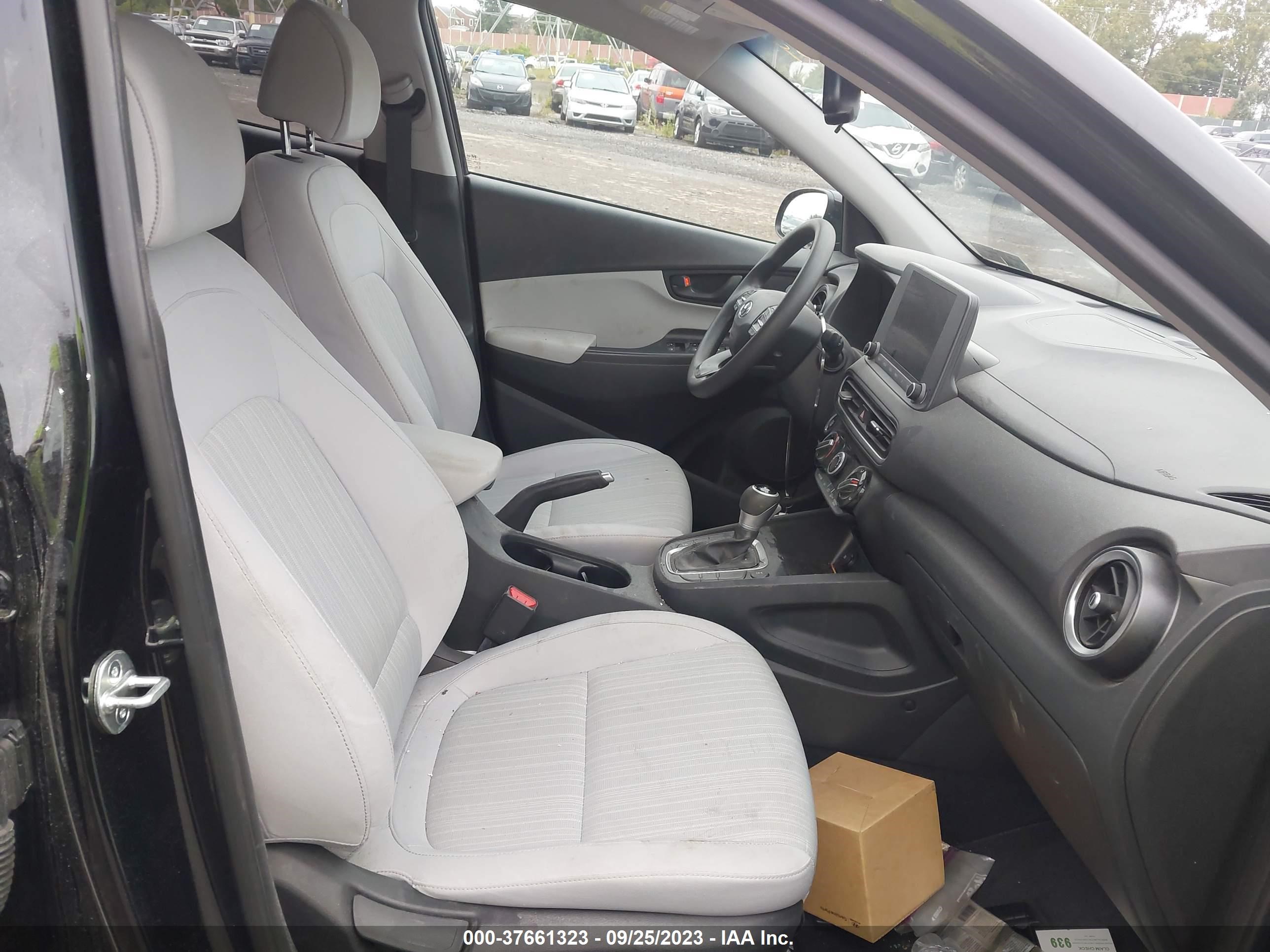 Photo 4 VIN: KM8K6CABXPU987939 - HYUNDAI KONA 