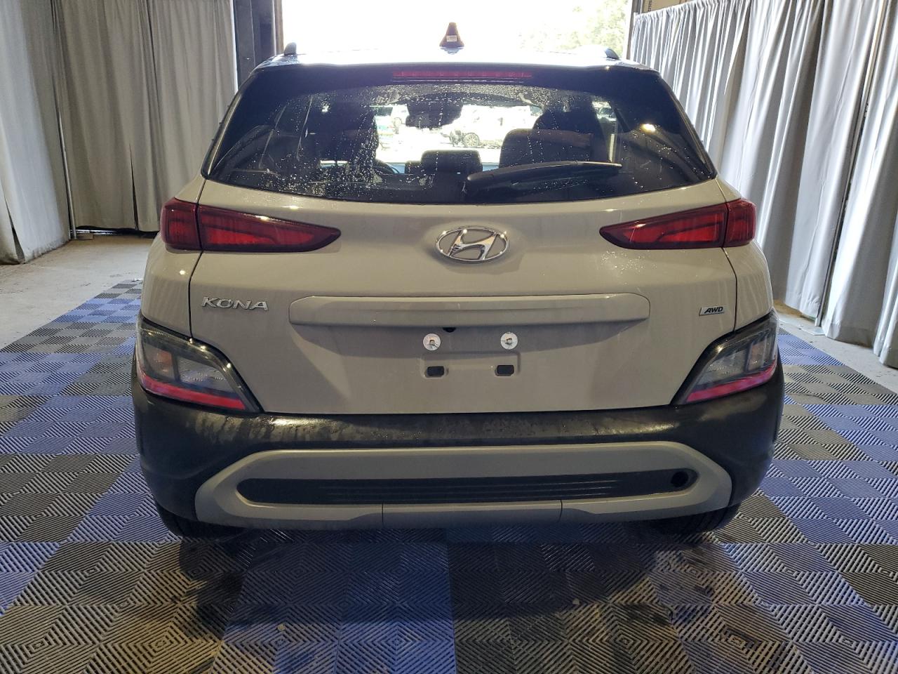 Photo 5 VIN: KM8K6CABXPU992641 - HYUNDAI KONA 