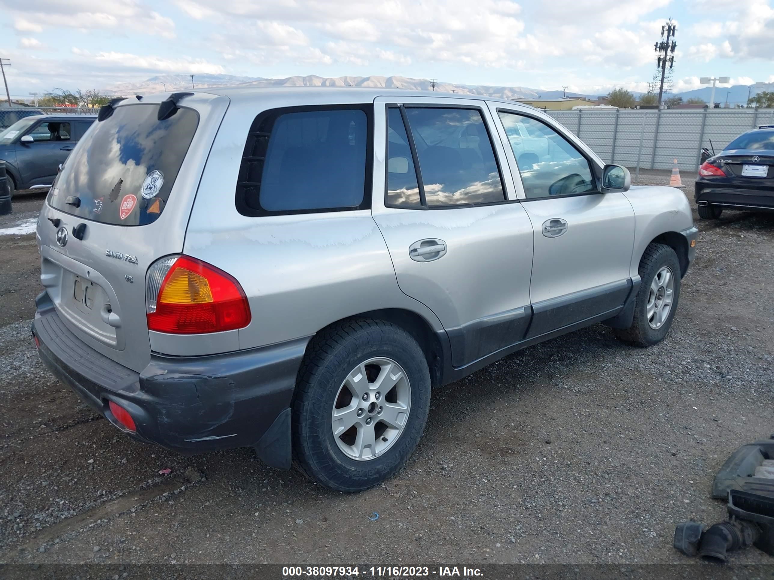 Photo 3 VIN: KM8SC13D92U272140 - HYUNDAI SANTA FE 