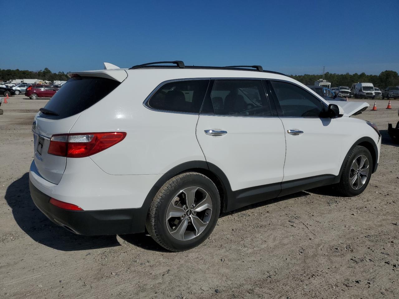 Photo 2 VIN: KM8SM4HF0DU002953 - HYUNDAI SANTA FE 