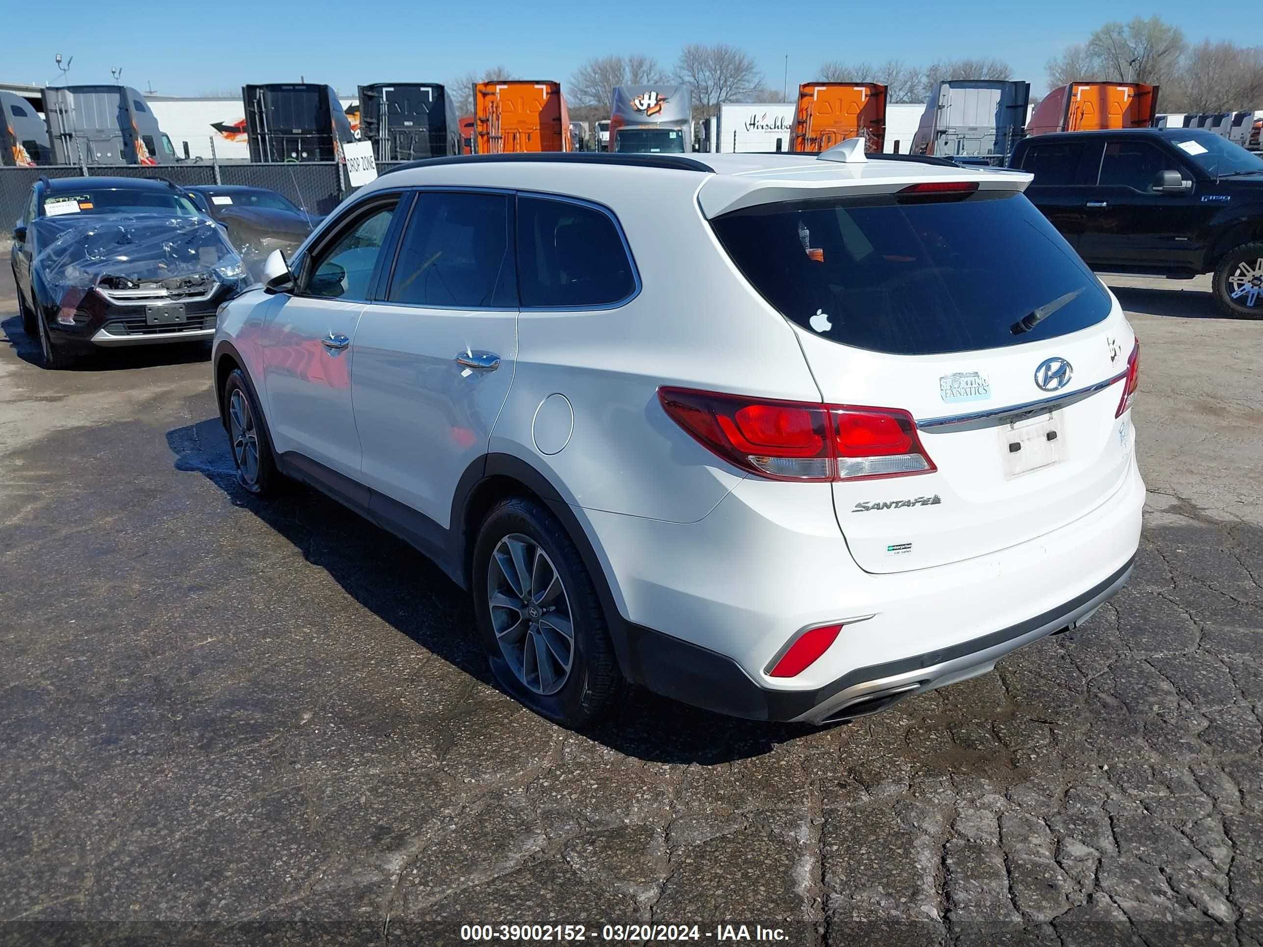 Photo 2 VIN: KM8SM4HF1HU167836 - HYUNDAI SANTA FE 