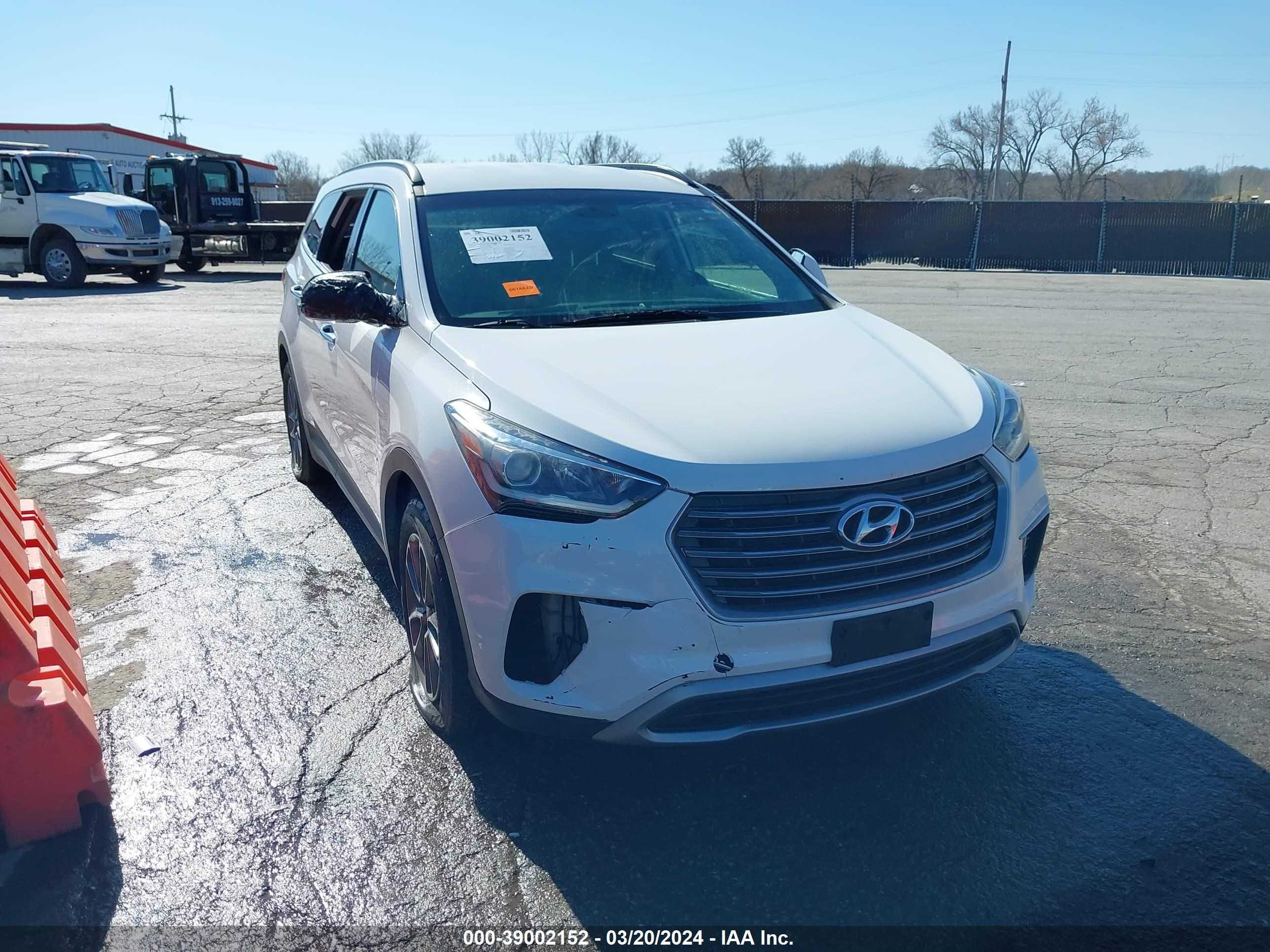 Photo 5 VIN: KM8SM4HF1HU167836 - HYUNDAI SANTA FE 