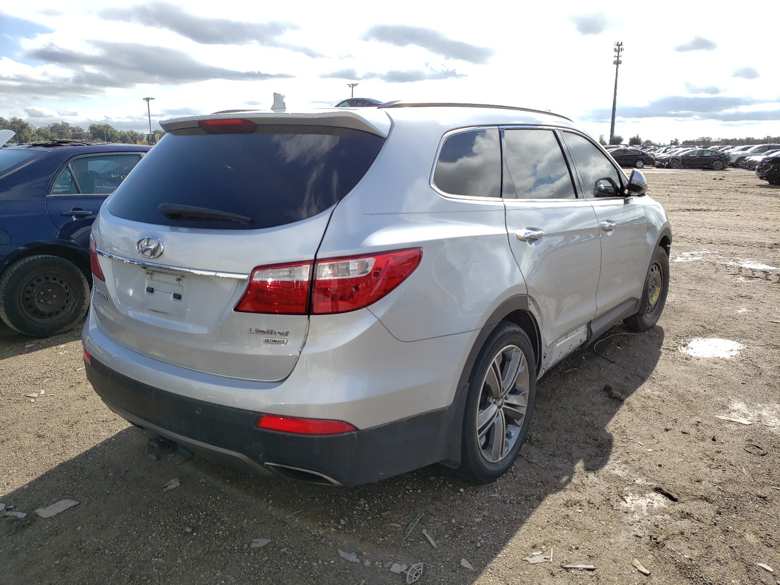 Photo 3 VIN: KM8SR4HF4FU110335 - HYUNDAI SANTA FE G 