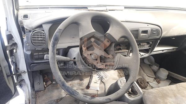 Photo 11 VIN: KMFFD27GPXU399781 - HYUNDAI H100 