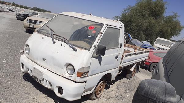 Photo 3 VIN: KMFXKN7BPWU177439 - HYUNDAI PICK UP 