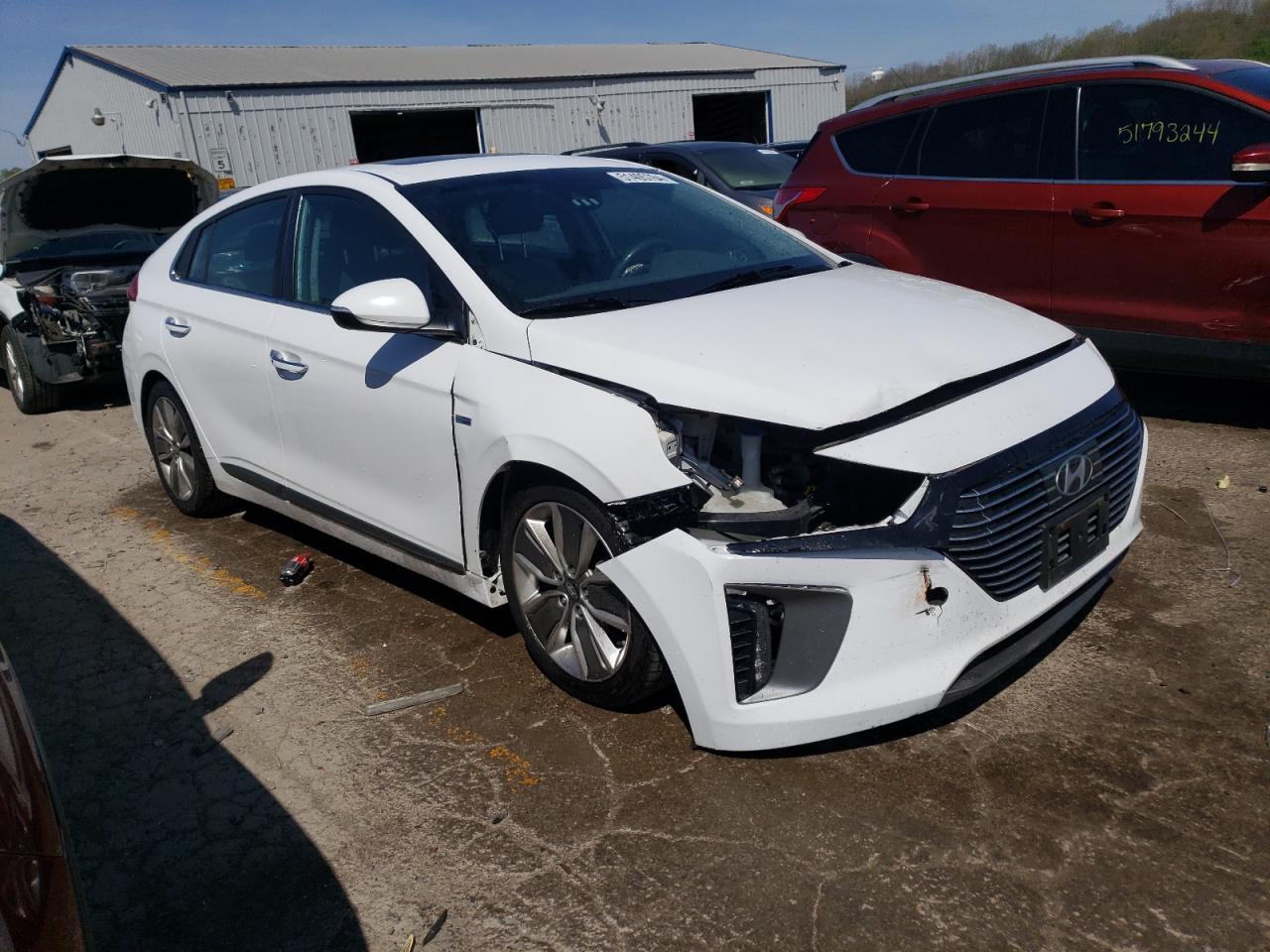 Photo 3 VIN: KMHC05LC0HU026789 - HYUNDAI IONIQ 