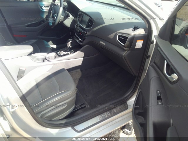 Photo 4 VIN: KMHC05LC6JU063898 - HYUNDAI IONIQ HYBRID 