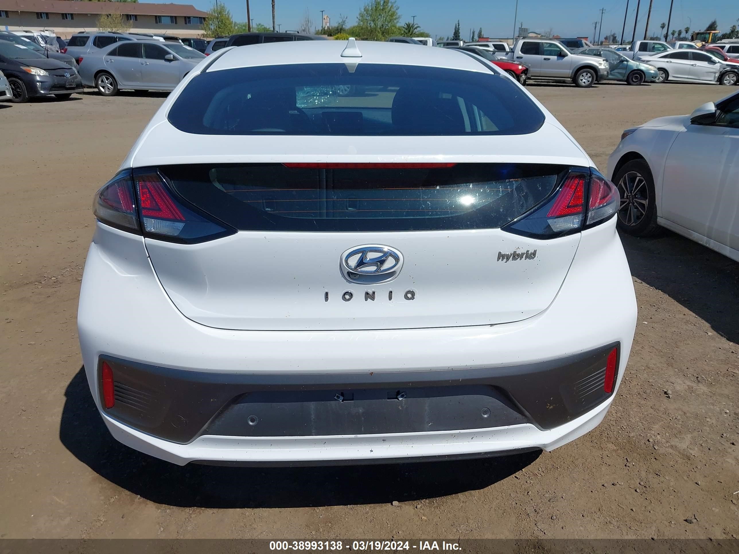 Photo 15 VIN: KMHC05LC7MU261068 - HYUNDAI IONIQ 