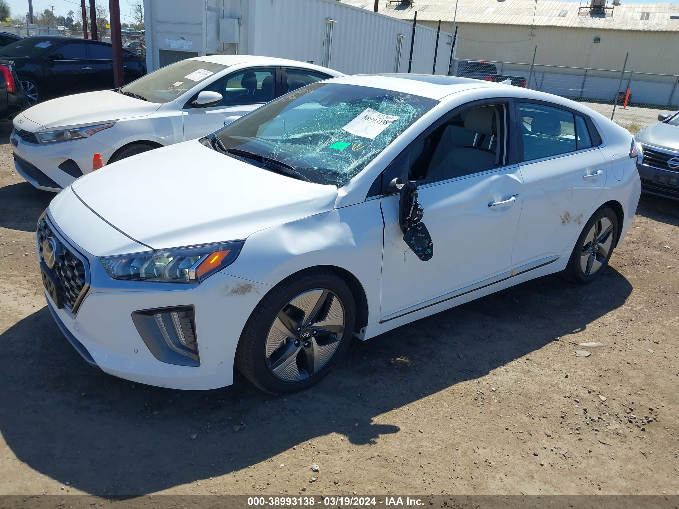 Photo 16 VIN: KMHC05LC7MU261068 - HYUNDAI IONIQ 