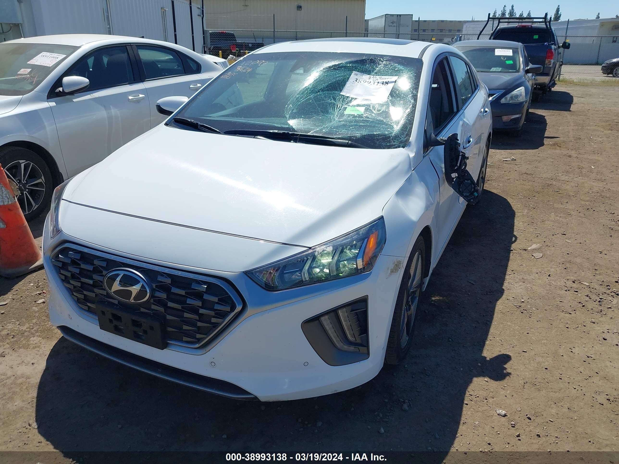 Photo 5 VIN: KMHC05LC7MU261068 - HYUNDAI IONIQ 