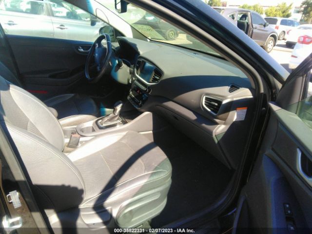 Photo 4 VIN: KMHC05LC8HU031027 - HYUNDAI IONIQ HYBRID 