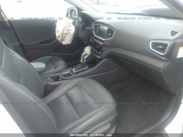 Photo 4 VIN: KMHC05LC9JU098855 - HYUNDAI IONIQ HYBRID 