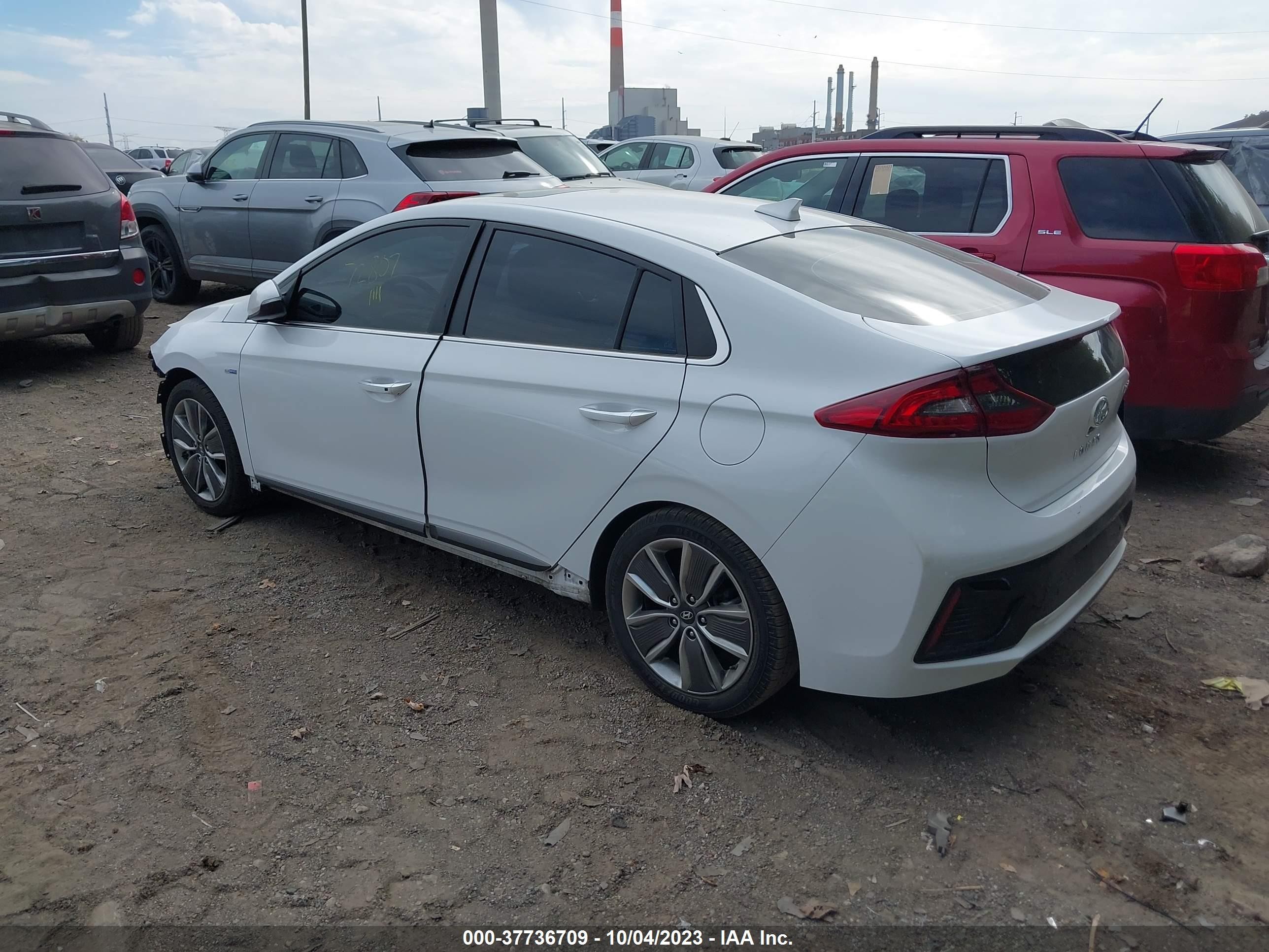 Photo 2 VIN: KMHC05LCXKU112554 - HYUNDAI IONIQ 