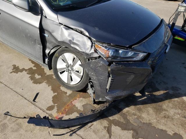 Photo 8 VIN: KMHC65LC0JU065466 - HYUNDAI IONIQ BLUE 