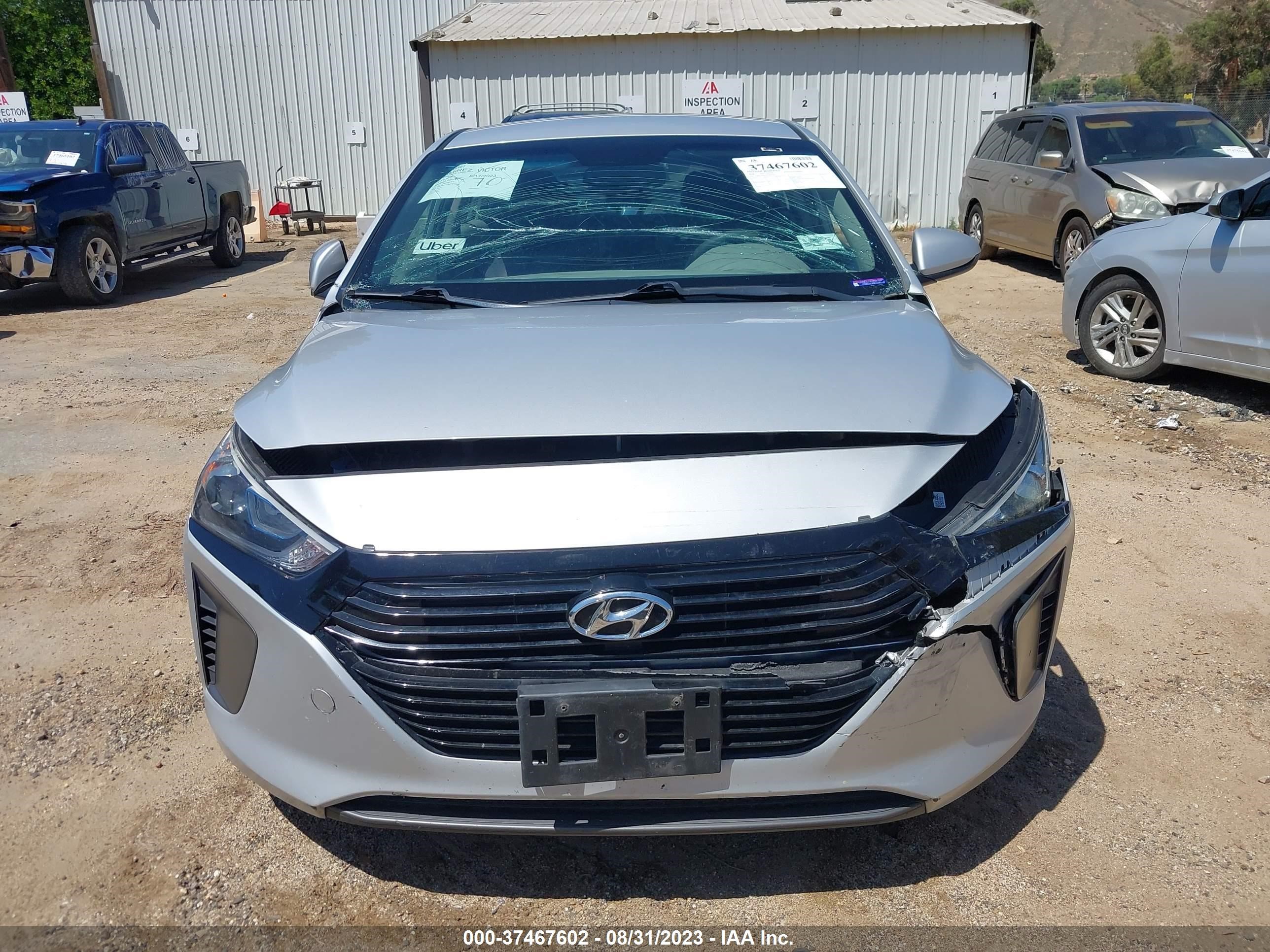 Photo 11 VIN: KMHC65LC0JU083269 - HYUNDAI IONIQ 