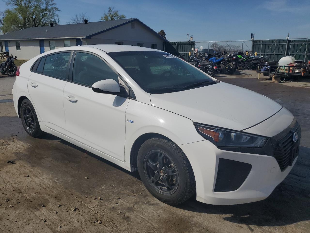 Photo 3 VIN: KMHC65LC0KU115428 - HYUNDAI IONIQ 