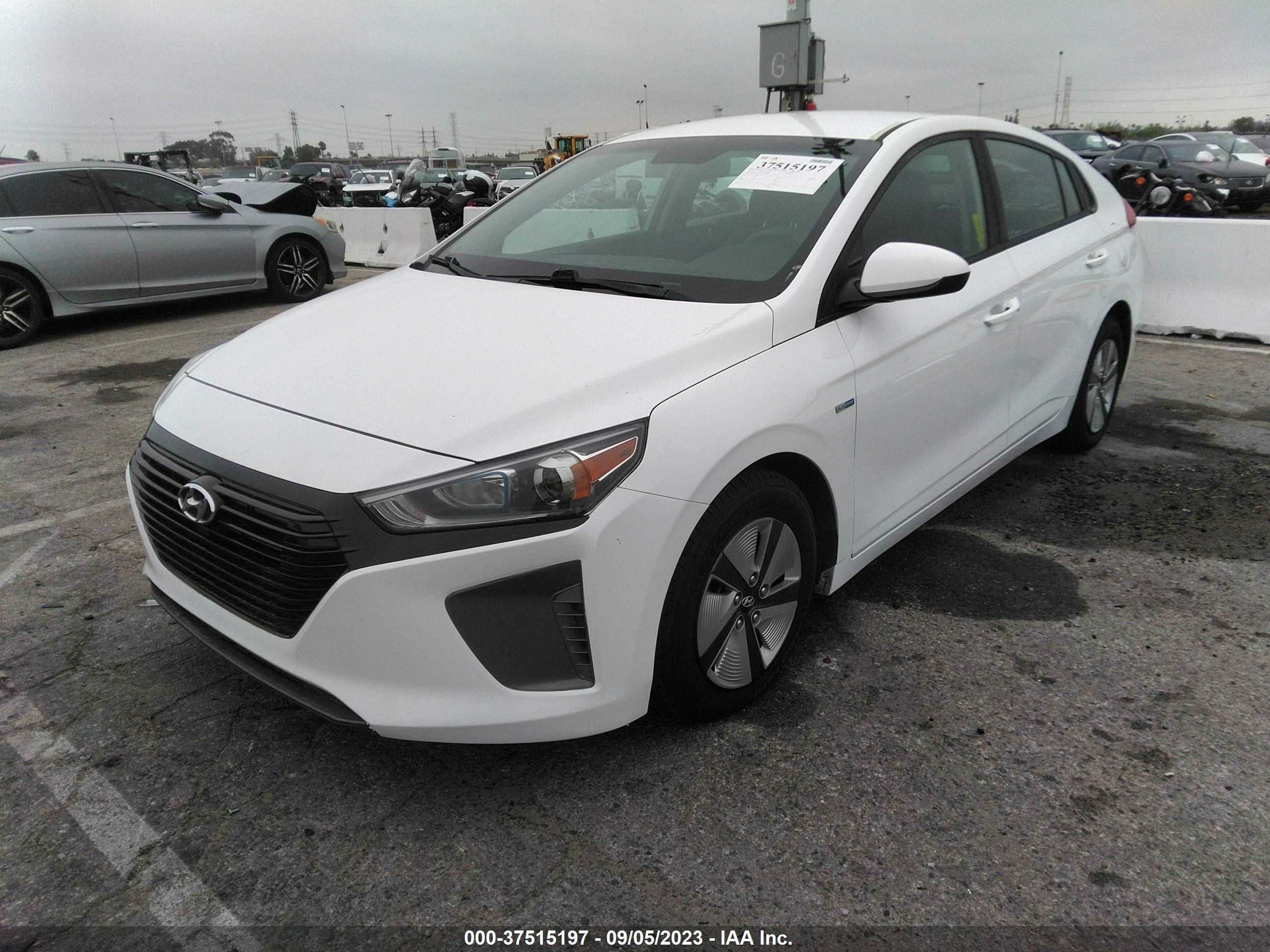 Photo 1 VIN: KMHC65LC0KU168517 - HYUNDAI IONIQ 