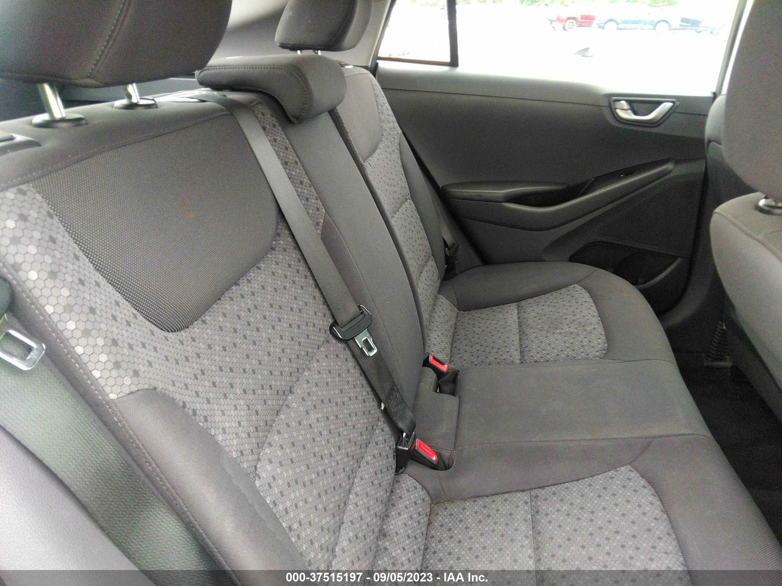 Photo 7 VIN: KMHC65LC0KU168517 - HYUNDAI IONIQ 