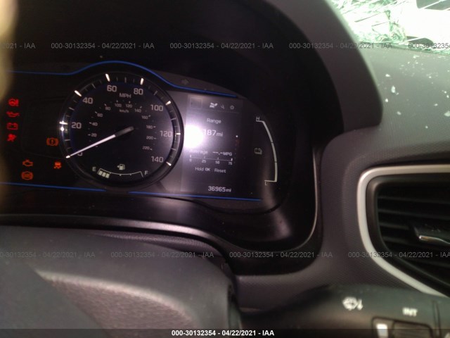 Photo 6 VIN: KMHC65LC0KU178593 - HYUNDAI IONIQ HYBRID 