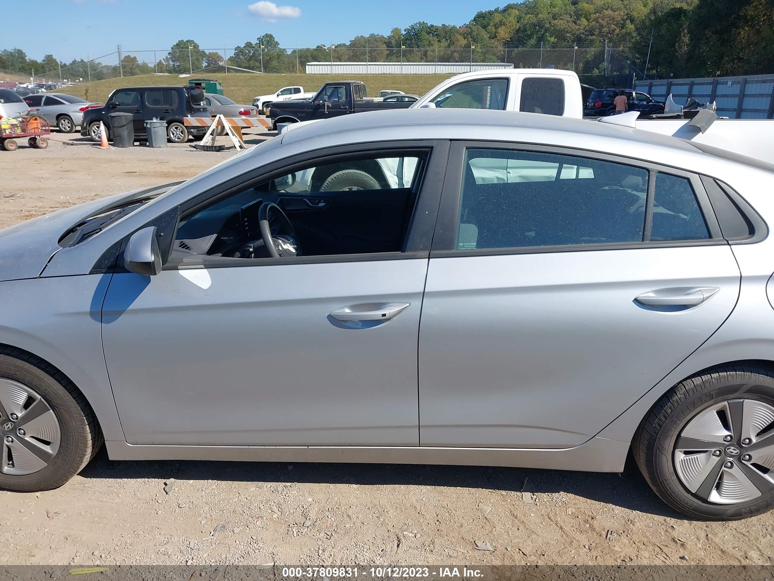 Photo 14 VIN: KMHC65LC0MU261587 - HYUNDAI IONIQ 