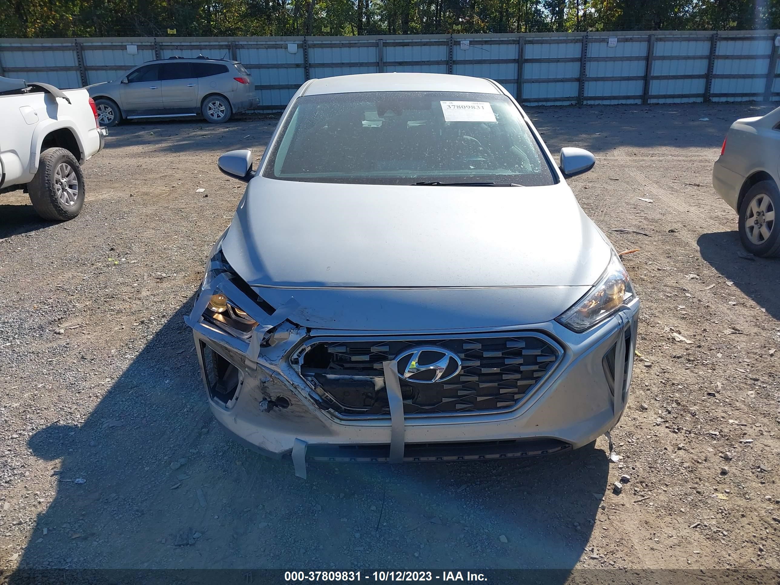 Photo 5 VIN: KMHC65LC0MU261587 - HYUNDAI IONIQ 