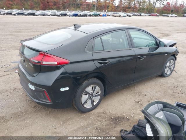 Photo 3 VIN: KMHC65LC1HU024693 - HYUNDAI IONIQ HYBRID 