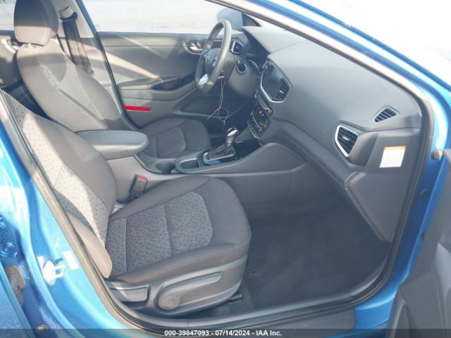 Photo 4 VIN: KMHC65LC1HU025178 - HYUNDAI IONIQ 