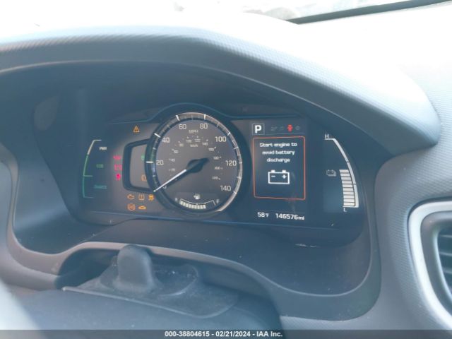 Photo 6 VIN: KMHC65LC1HU038870 - HYUNDAI IONIQ HYBRID 